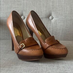 MICHAEL Michael Kors Tan Leather Platform Loafer Pumps